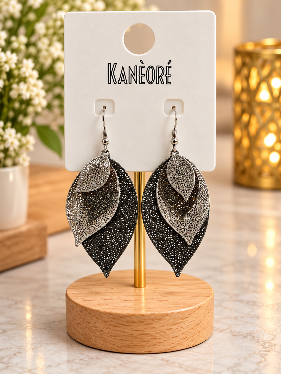 ✨⭐✨ Boucles d’oreilles pendantes feuilles superposées argentées et noires