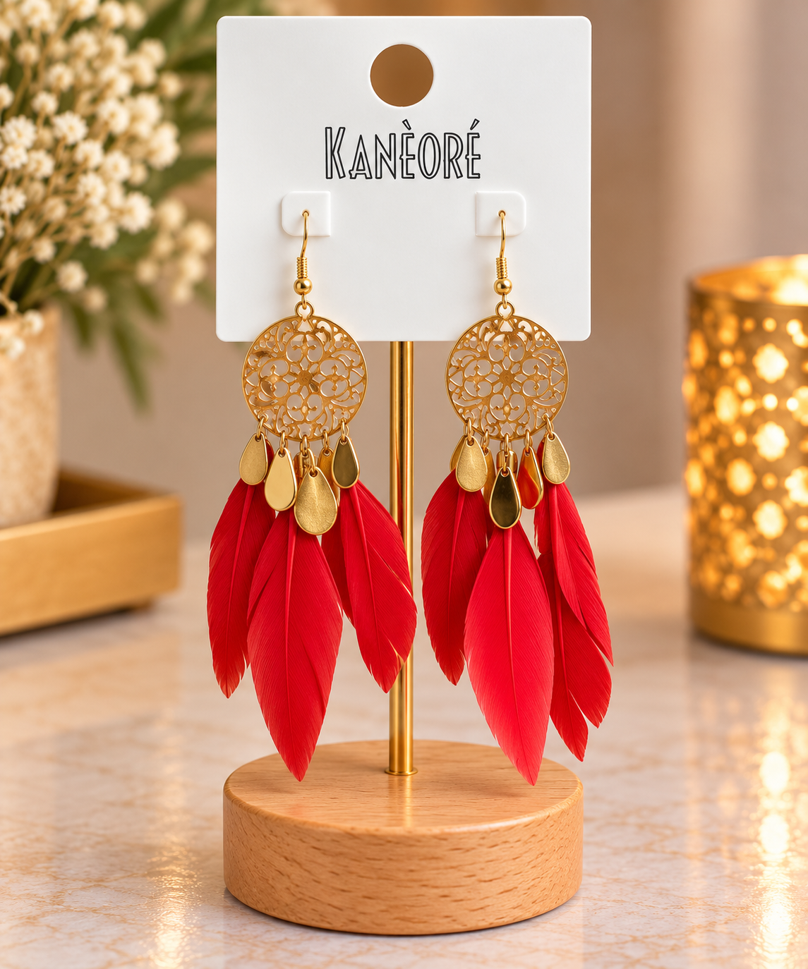 ⭐⭐⭐ Boucles d’oreilles dorées à plumes rouges – Style bohème