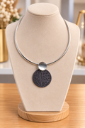 Collier ras-de-cou argenté avec pendentif arbre de vie | Kanèoré