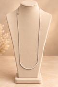 Collier argenté élégant à maille fine et finition brillante – Kanèoré