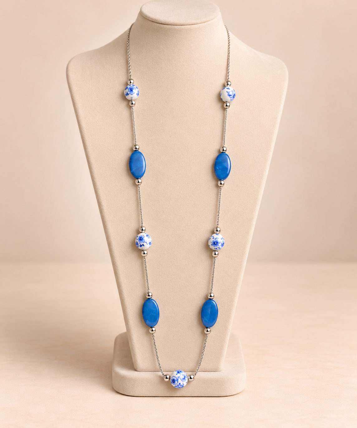 Collier long bleu et argenté avec perles – Kanèoré