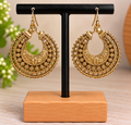 Boucles d’oreilles créoles demi-lune dorées – Style ethnique chic